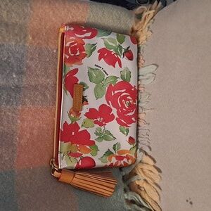 Dooney and Bourke pouchette